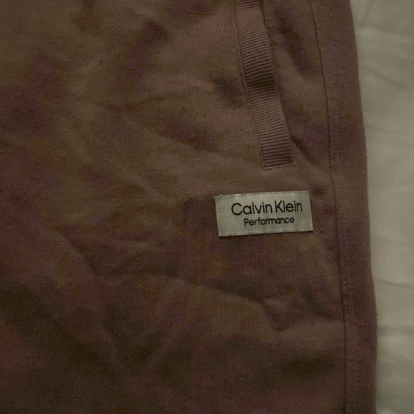calvin klein pants very comfortable the colour is lavender and pink, size XS - Picture 3 of 3